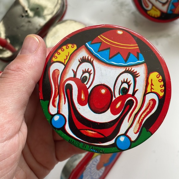 Vintage Metal Noise Makers, 70s Tin Litho Noisemaker Toys - Picture 7 of 9